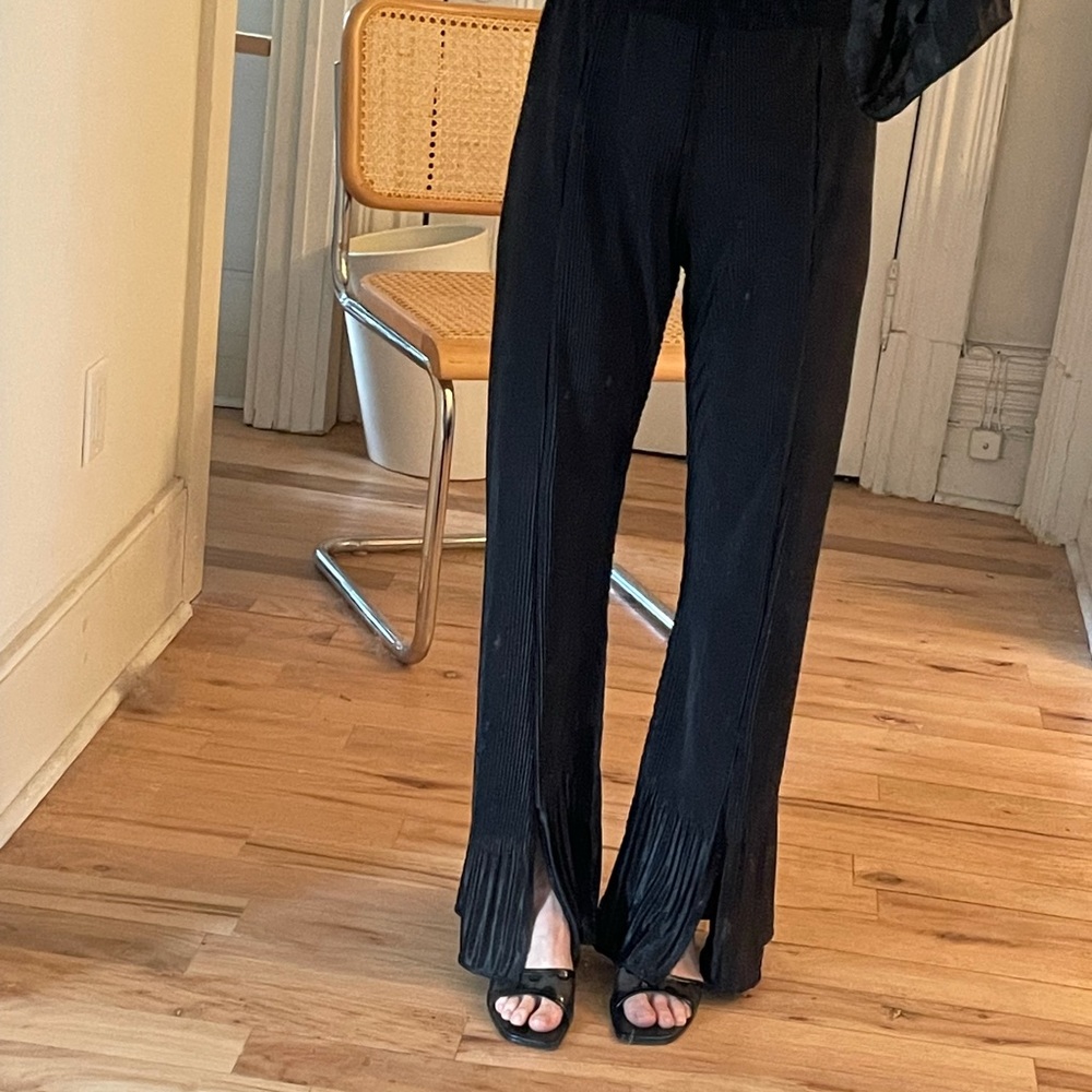 Matching set: Black silky pleated top with matching pleated pants